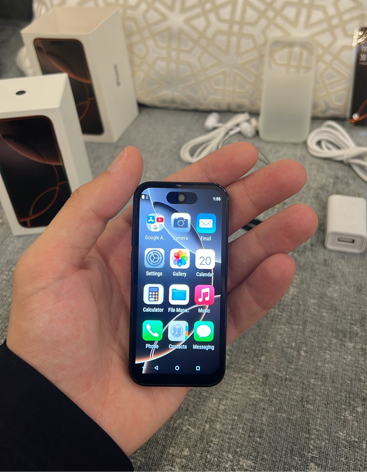 ايفون 17 ميني